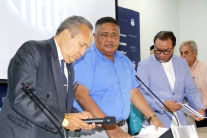 Jorge Guzmán denunció su destitución como presidente de Emelec ante la FIFA y la Conmebol.