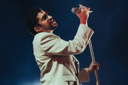 Bad Bunny llega a Medellín con su ‘Debí Tirar Más Fotos World Tour’.