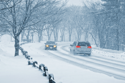 La tormenta invernal en Estados Unidos 2026 provoca intensas nevadas y frío extremo, dejando a millones de personas en alerta por emergencias climáticas.