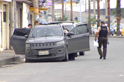 Chino Julio se movilizaba en este carro cuando fue atacado.