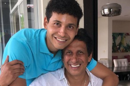 José y Gabriel Cevallos padre e hijo en el arco de Barcelona.