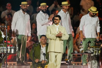 Bad Bunny presenta tres conciertos en Medellín, Colombia.