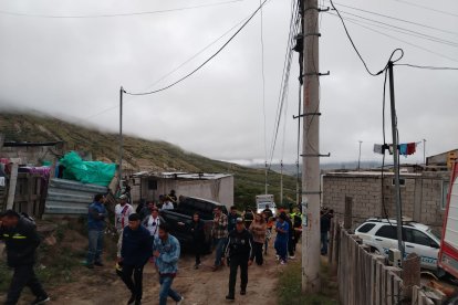 Los sicarios entraron por esta calle y mataron a los tres sujetos en Santa Anita, Oyacoto.