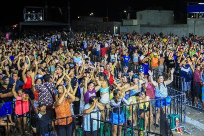 Se esperan miles de turistas que lleguen atraídos por los conciertos internacionales, en Crucita