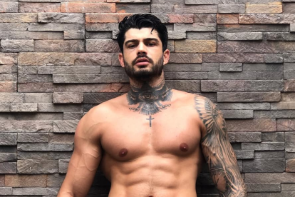 Cezar Augusto es un modelo brasileño.