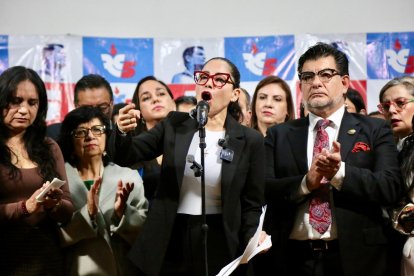 Luisa González se pronunció tras allanamientos en Guayas y Pichincha.