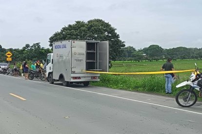 El fallecido apareció a un costado de la vía.