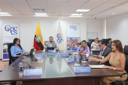 Andrés Fantoni (c), presidente del Consejo de Participación Ciudadana y Control Social (CPCCS).