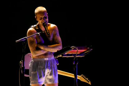 El cantante Justin Bieber se presentó en los Grammys 2026 en ropa interior.