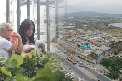 Familiares de Kleber Castillo quien falleció en la Penitenciaria llevan una semana yendo a la morgue en busca de su cuerpo.