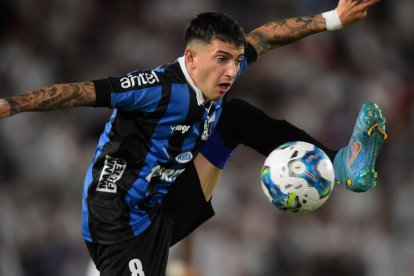 El uruguayo ex jugador del Liverpool (URU) sería nuevo jugador de Emelec.