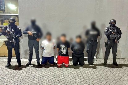 Uno de los operativos se efectuó en Guayaquil y tres sospechosos fueron aprehendidos.