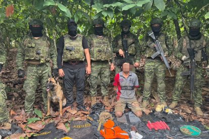 El hombre que estaba en la vivienda fue aprehendido.