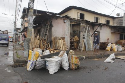 El atentado se registró en el suburbio de Guayaquil.