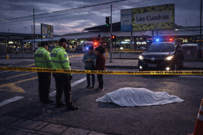 La Policía busca al responsable del hecho sangriento.