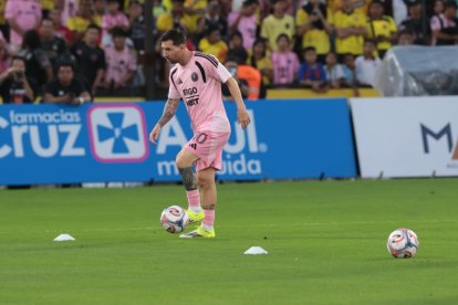 Lionel Messi dejó puro espectáculo, no solo por sus jugadas sino que también anotó el primer gol.