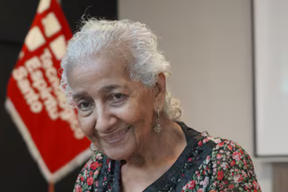 Azucena Mora, es una actriz de teatro y televisión ecuatoriana, que alcanzó mayor notoriedad con el personaje de Petita Pacheco en la serie de televisión Tal para cual de Ecuavisa.