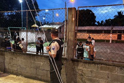 Moradores relataron que escucharon al menos 20 detonaciones de arma de fuego.