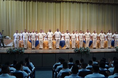 La Armada del Ecuador abrió su convocatoria 2026 con 600 cupos para oficiales y tripulantes dirigidos a bachilleres a nivel nacional.