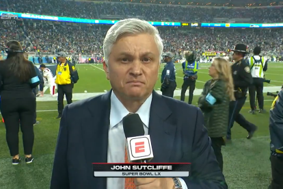 John Sutcliffe se pono emotivo mientras dedicaba unas palabras a Bad Bunny