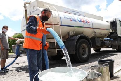 El alza en la planilla de agua en Quito, por el cobro de la tasa de basura, provocó reclamos de usuarios y debate en el Concejo Metropolitano