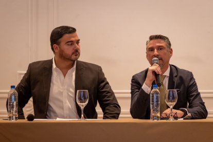 Miguel Montalvo Arias (d) es el vicepresidente financiero de Barcelona SC.