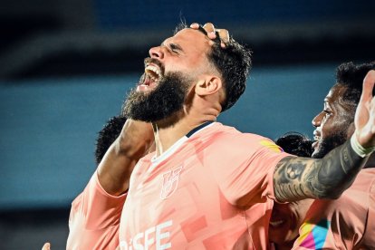 El venezolano Jhon Chancellor lidera la defensa de la Universidad Católica.