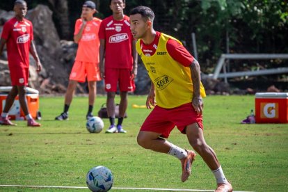 Matías Lugo volante de contensión de Barcelona SC.