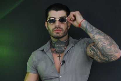 Cezar Augusto es un modelo e influencer brasileño.