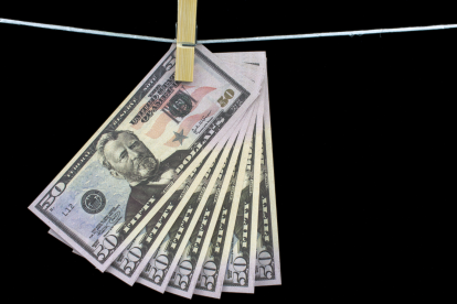 En Ecuador, entidad de control detectó decenas de bancos fantasma.