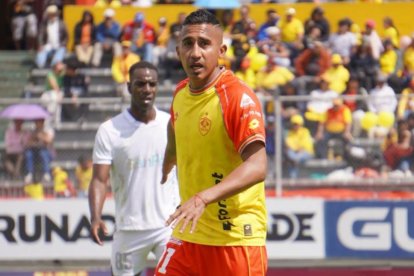 A sus 34 años, Danny Luna asume el reto de ser el cerebro de Aucas.