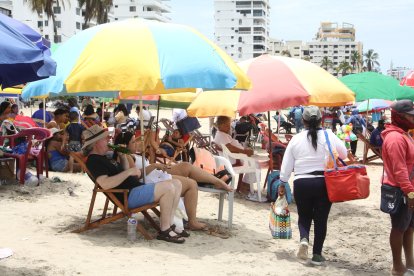 Los balnearios de la provincia de Santa Elena empezaron a coparse de turistas