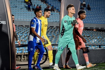 La clasificación entre Católica y Juventud de Uruguay se cerró la noche del jueves en el Olímpico Atahualpa. El Trencito llegaba con ventaja (1-0), pero no la sostuvo