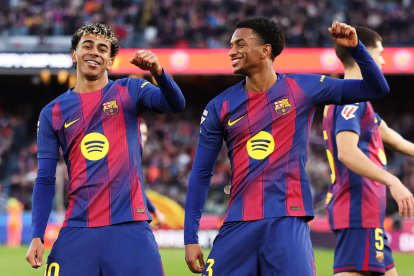 Lamine Yamal (d) será la principal carta en la ofensiva de FC Barcelona ante Girona.