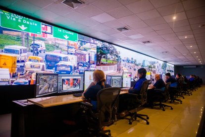 Desde sus instalaciones, Segura EP vigila la ciudad mediante cámaras de video.