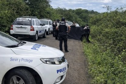 El cuerpo de Jimmy Saltos fue hallado sin vida en la vía que conduce a la comuna de Pacoche, en la zona rural de Manta