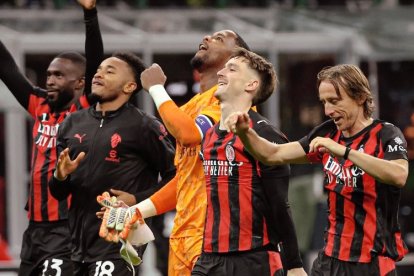 AC Milan busca retener su liderato en la Serie A de Italia.