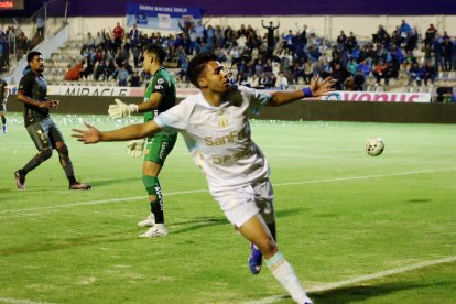 Mateo Viera jugador de Macará que estará ante Leones.