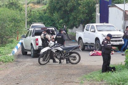 El comerciante fue asesinado en el exterior de su vivienda.