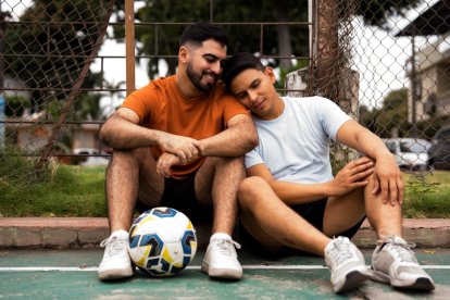 Miniserie ecuatoriana Fuera de juego apuesta por nuevas narrativas sobre masculinidad y fútbol