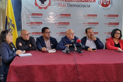 Los dirigentes de varias organizaciones sindicales ofrecieron una rueda de prensa en Quito.
