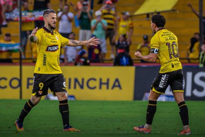 Darío Benedetto y Joao Rojas se perfilan como titulares para la revancha contra Argentinos Jrs.