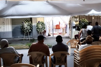 La profesora Diana Alcívar, docente de Contabilidad, fue atacada a pocos metros del plantel.