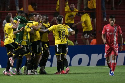 Barcelona SC celebró su clasificación tras una dramática tanda de penales.