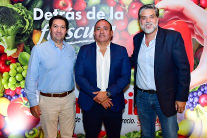 Jorge Arroyo Gerente Planta Panificadora; Jorge Meléndez  Gerente de Planta de Frutas y Verduras; Juan Velez Gerente Planta Prokarnita