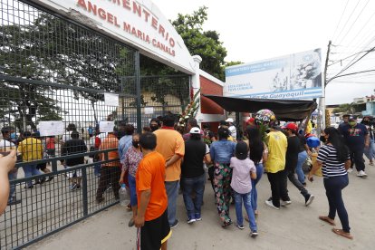 El sepelio se llevó a cabo este domingo, en el cementerio Ángel María Canals.