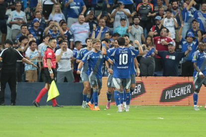 Emelec anotó el primer gol en el 1-1 ante Delfín, por la fecha 2 de LigaPro 2026. Luka Klimowicz convirtió.
