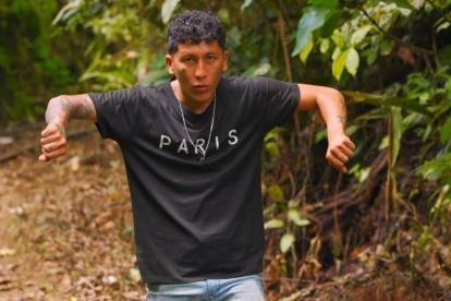 Juce Lugares, influencer esmeraldeño.