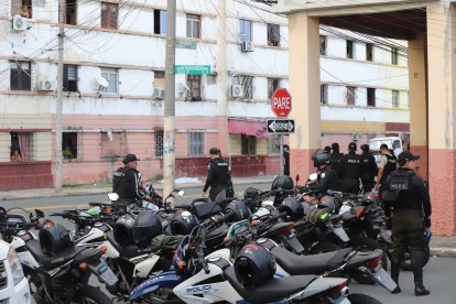 Las calles Pedro Vicente Maldonado y avenida del Ejército permanecieron cerradas por varios minutos.