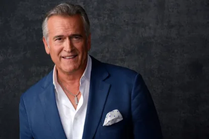 Bruce Campbell, ícono del terror por su papel en Evil Dead, anunció que enfrenta un cáncer tratable y pausará sus actividades públicas para enfocarse en su recuperación